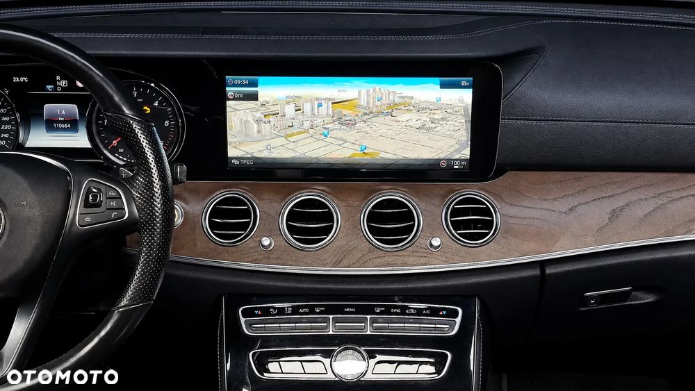 Mercedes-Benz Klasa E 220 d 4-Matic Business Edition 9G-TRONIC - 9