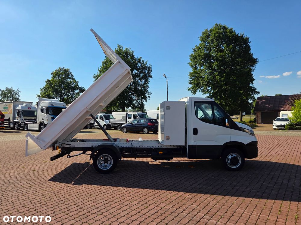 Iveco Daily* 35C-150KM* ZADBANY* TEMPOMAT* NISKI PRZEBIEG* - 3