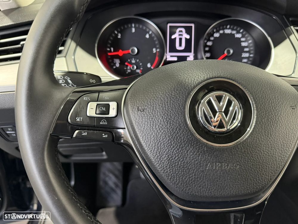 VW Passat Variant 1.6 TDI Confortline - 24