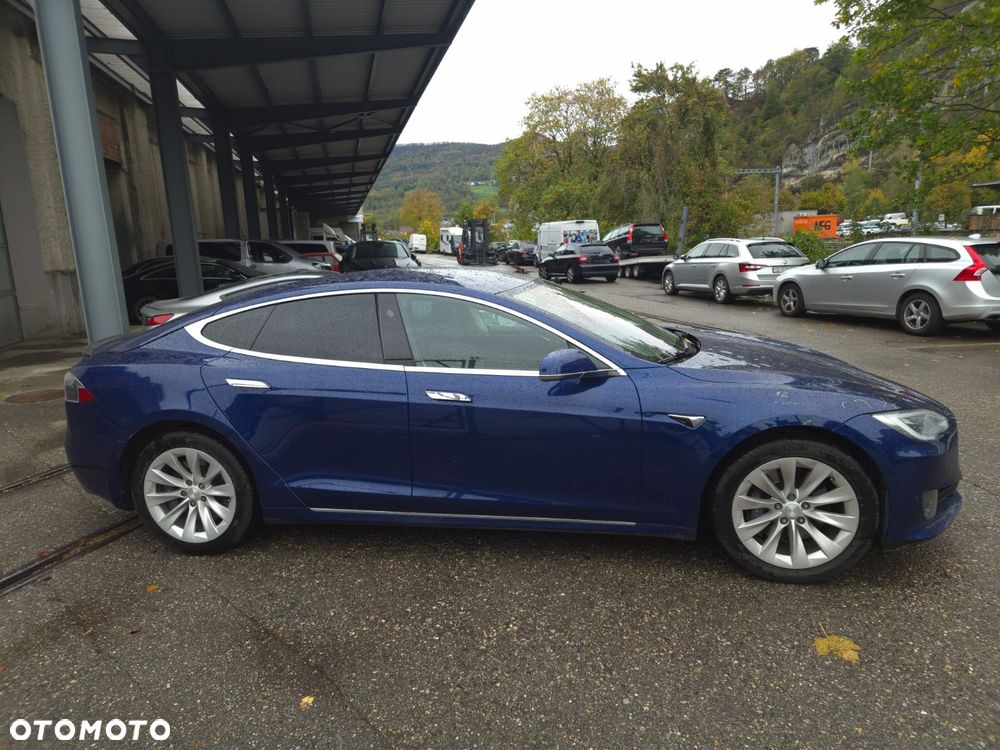 Tesla Model S Standard - 8