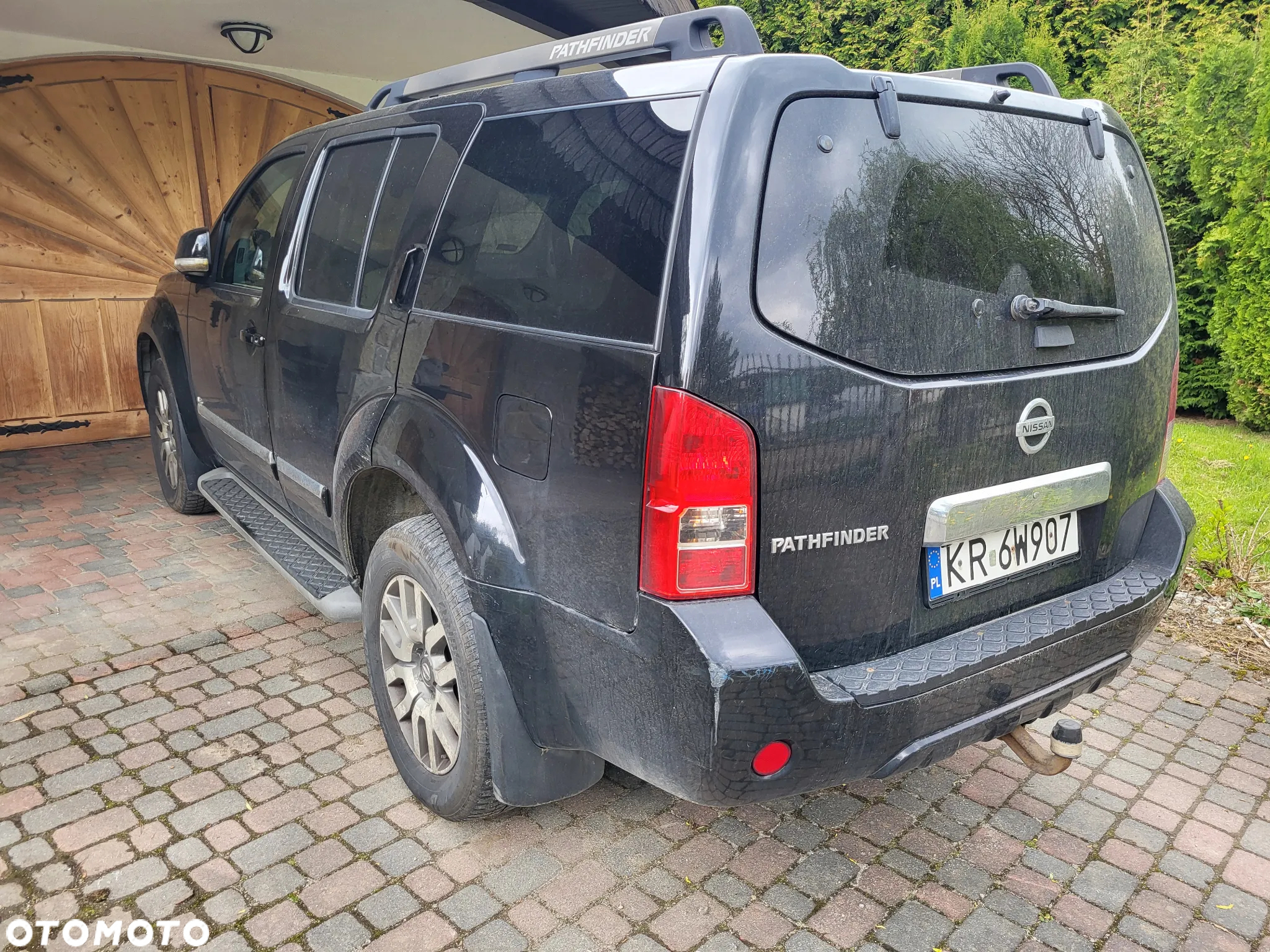 Nissan Pathfinder 3.0 D V6 LE EU5 - 4