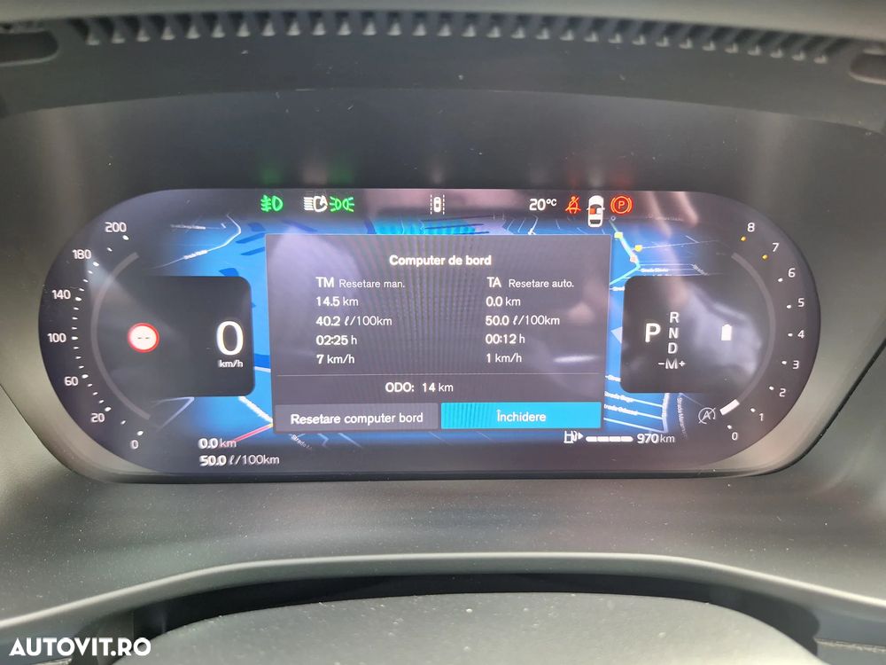Volvo XC 40 B4 AT FWD MHEV Ultimate Dark - 26