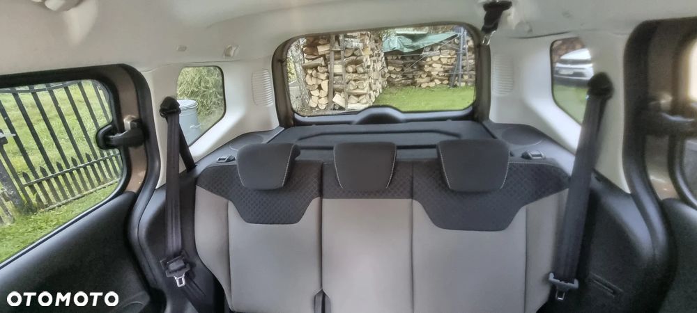 Ford Tourneo Courier 1.0 EcoBoost Trend - 14