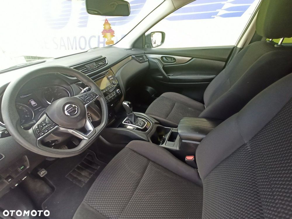Nissan Rogue - 10