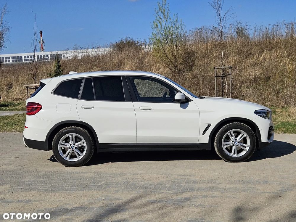 BMW X3 xDrive20d Advantage - 4