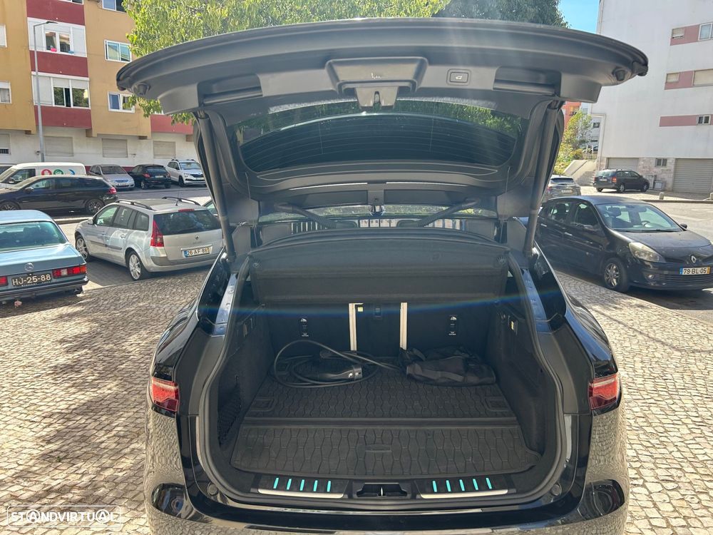 Jaguar F-Pace 2.0 P400e AWD R-Dynamic Black - 32