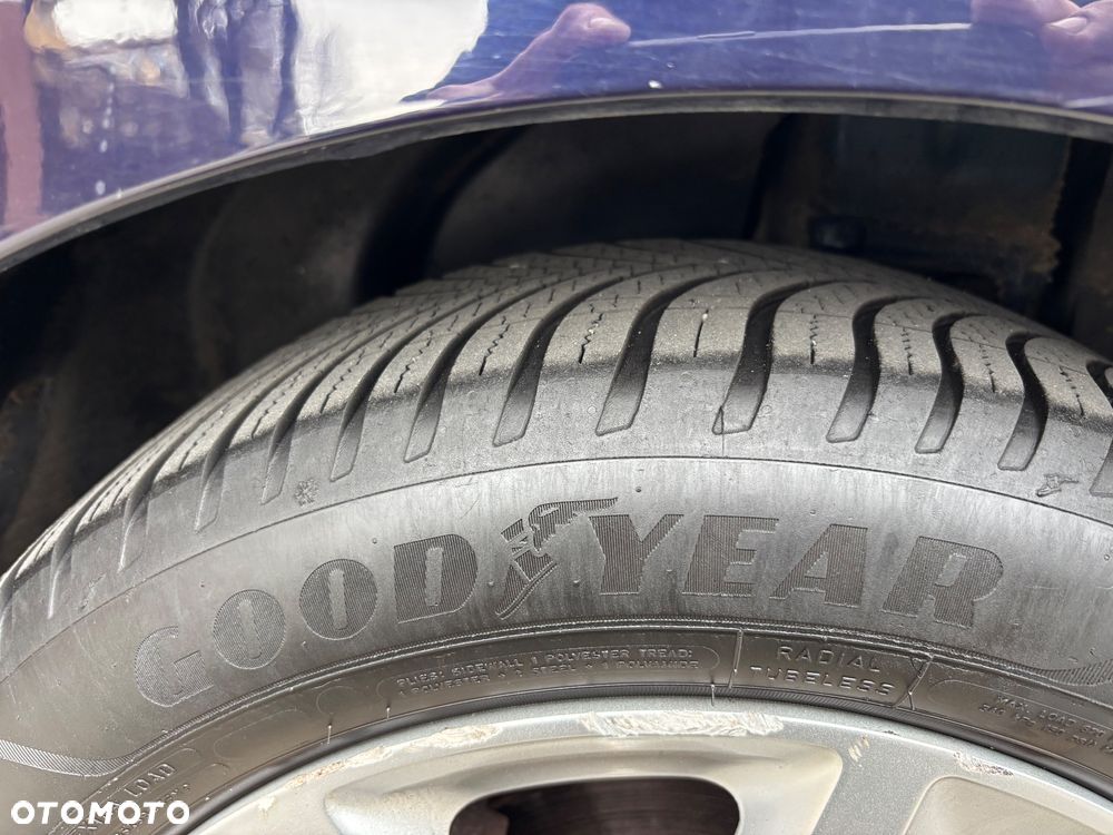 Peugeot 308 125 THP Active - 11