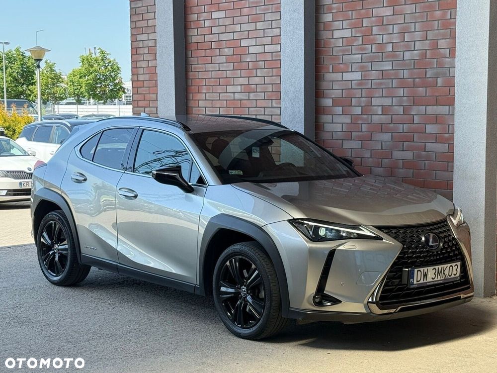 Lexus UX - 3