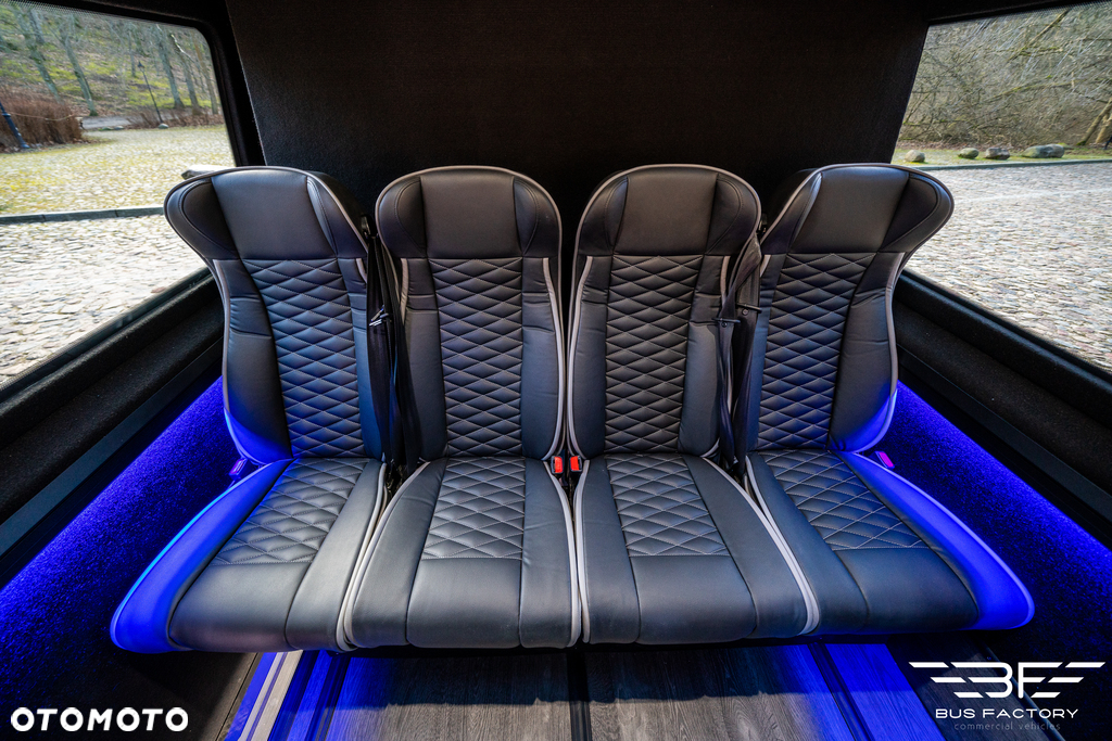 Mercedes-Benz Sprinter 319 - 11