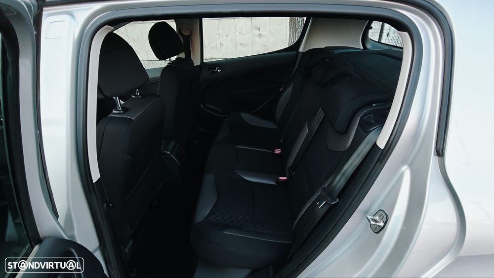 Peugeot 308 1.6 HDi Executive - 8