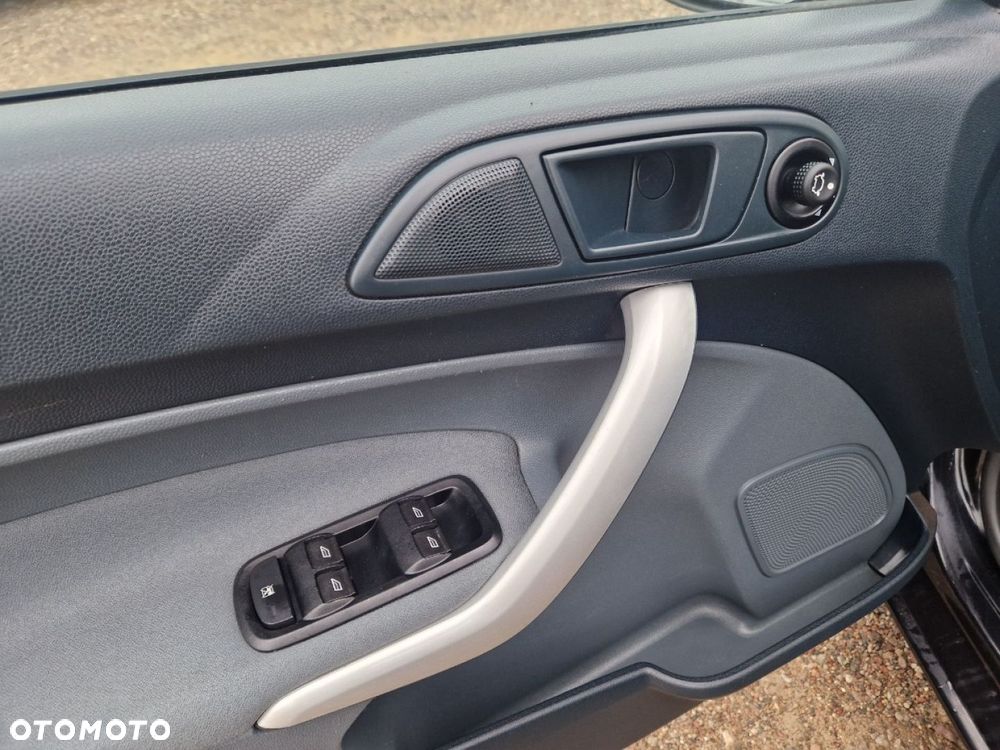 Ford Fiesta 1.4 Titanium - 9