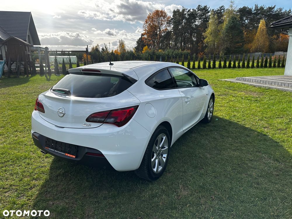 Opel Astra IV GTC 1.6 T Active - 18