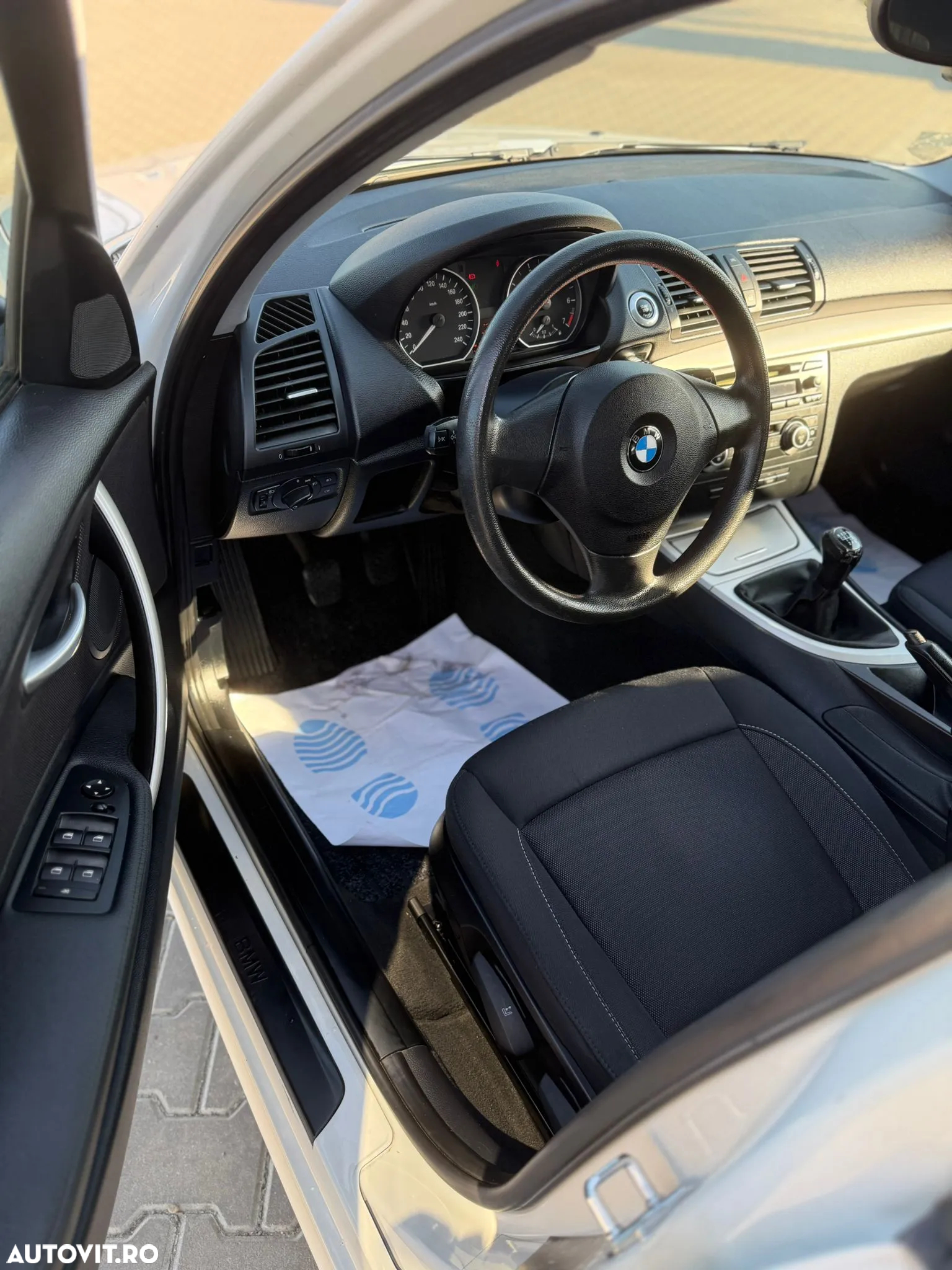 BMW Seria 1 116i - 8