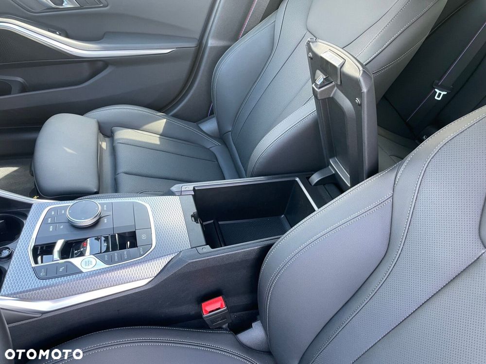 BMW Seria 3 320d mHEV M Sport - 34