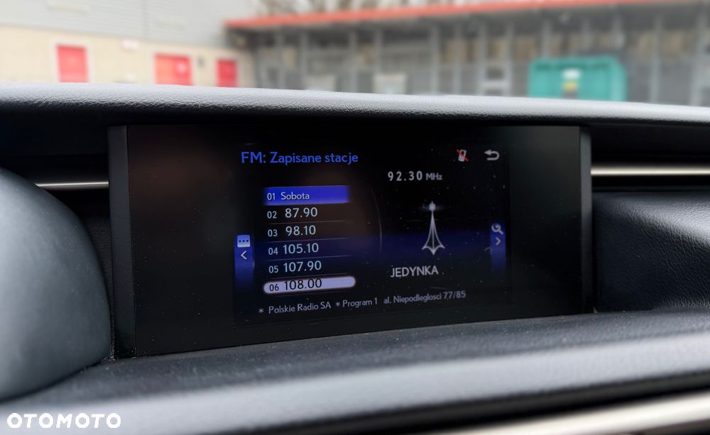 Lexus IS 300h F Sport - 27