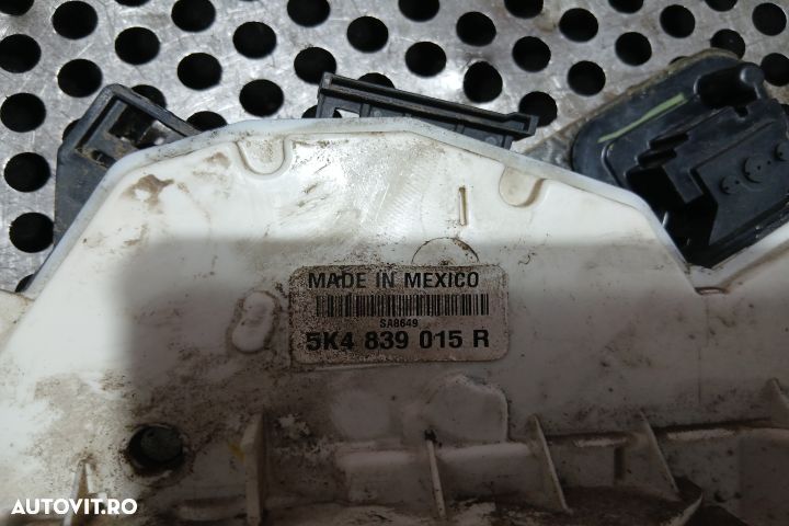 Broasca usa spate stanga 5K4839015R 5K4839015R Volkswagen VW Jetta 6 - 3