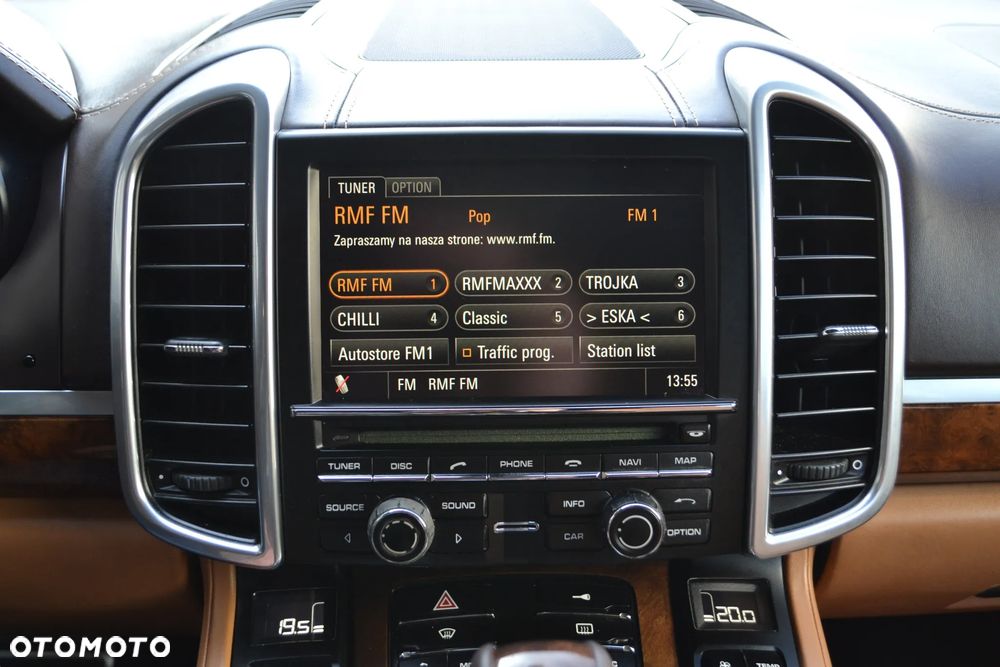 Porsche Cayenne - 18