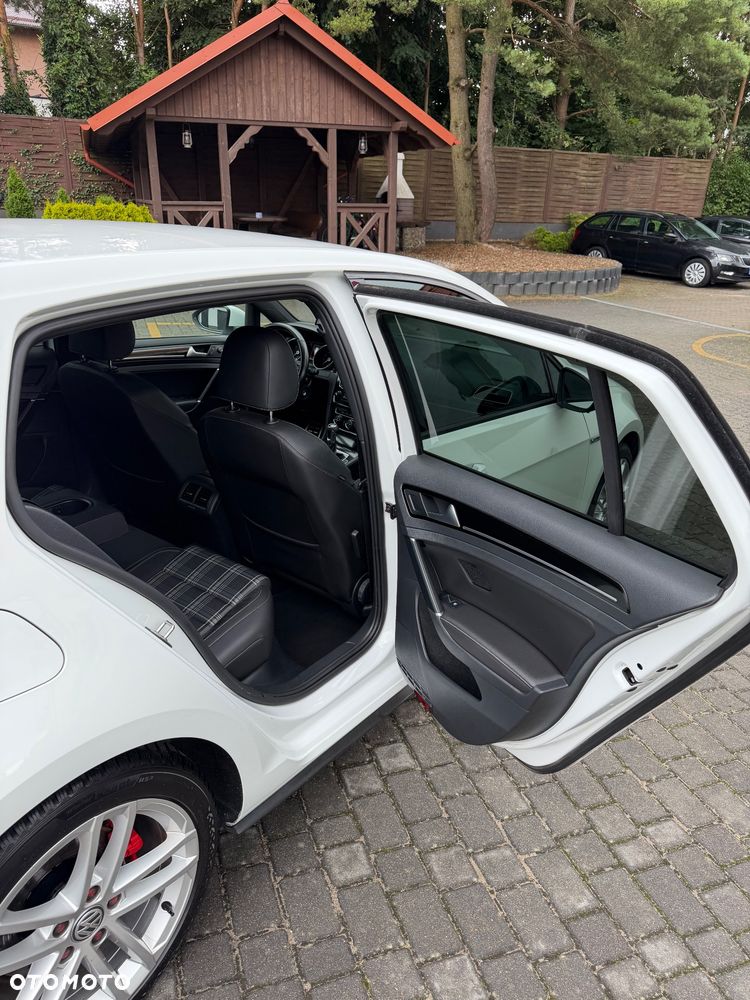 Volkswagen Golf 2.0 TDI BMT GTD - 26