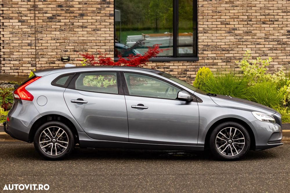 Volvo V40 D2 Momentum - 5