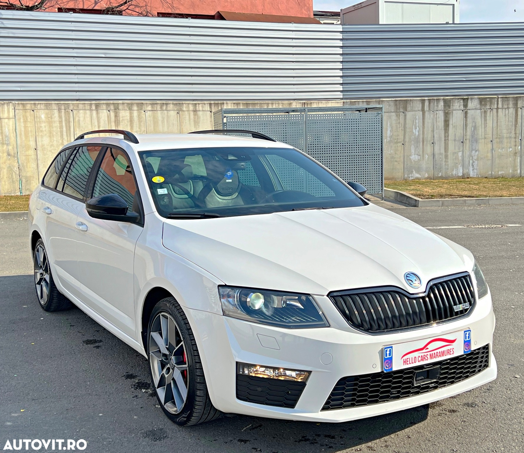 Skoda Octavia Combi Diesel 2.0 TDI DSG RS - 3