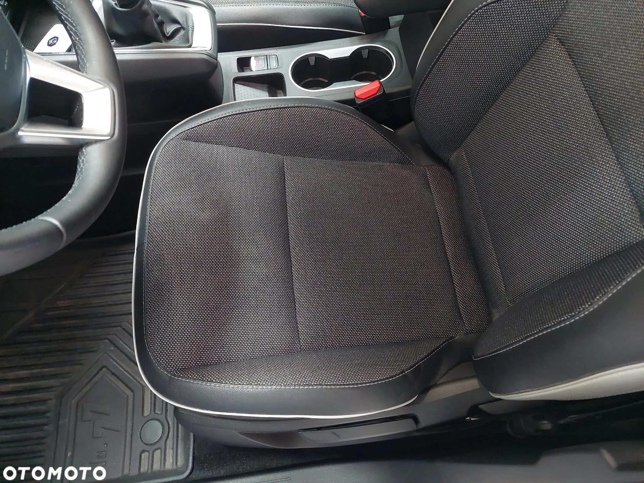 Renault Captur 1.0 TCe Intens - 12
