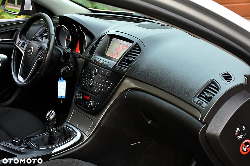 Opel Insignia 1.8 Executive - 26