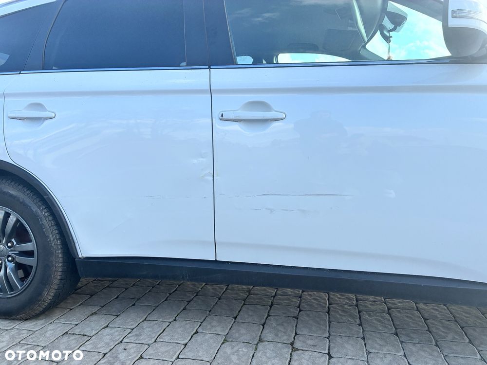 Mitsubishi Outlander 2.0 Intense + 4WD CVT - 5