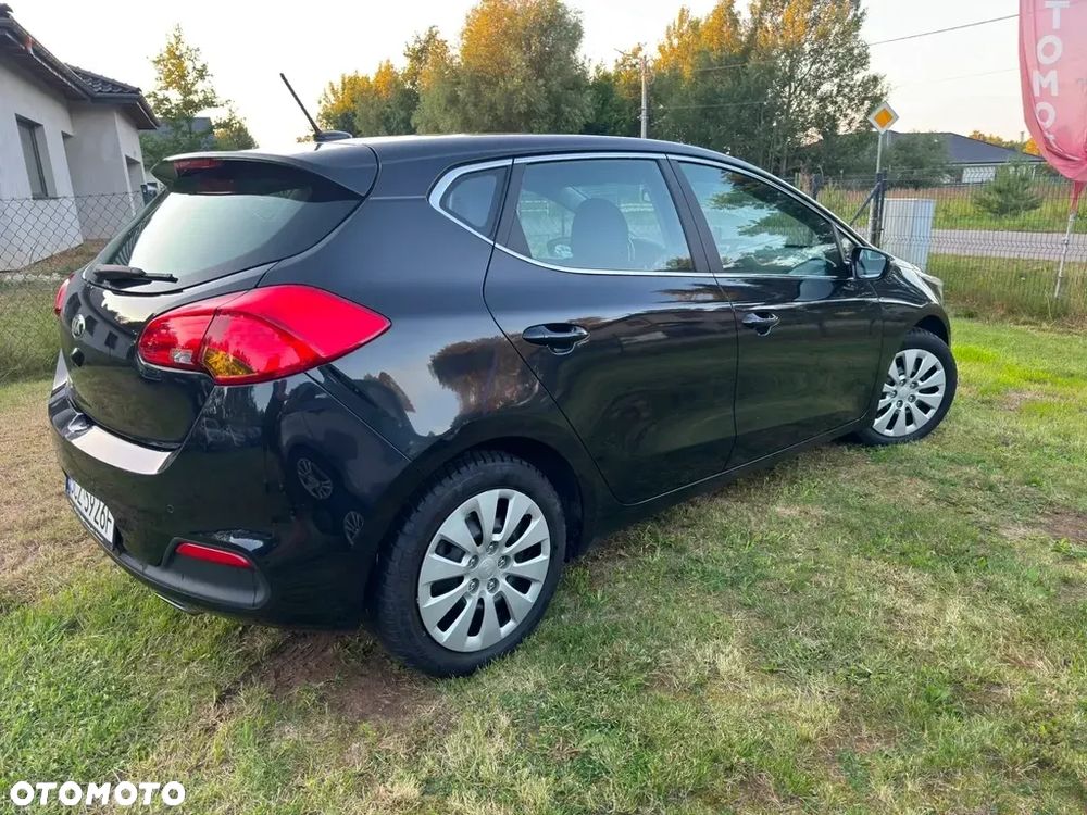 Kia Ceed 1.4 CVVT Dream Team Edition - 23
