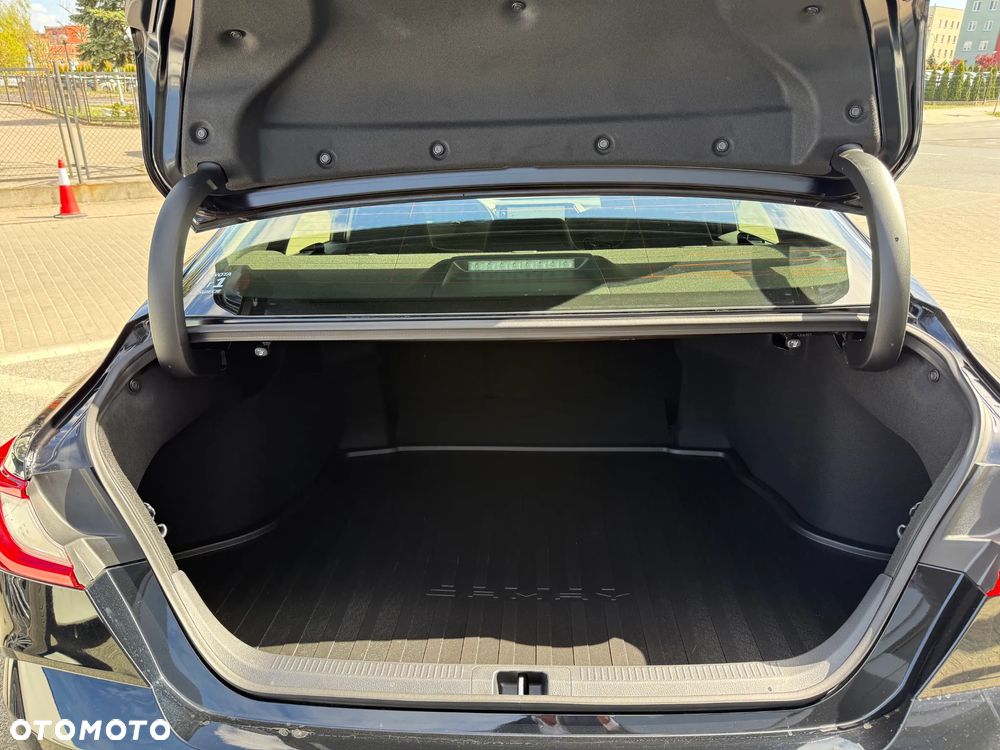 Toyota Camry 2.5 Hybrid Dynamic Force Comfort e-CVT - 9