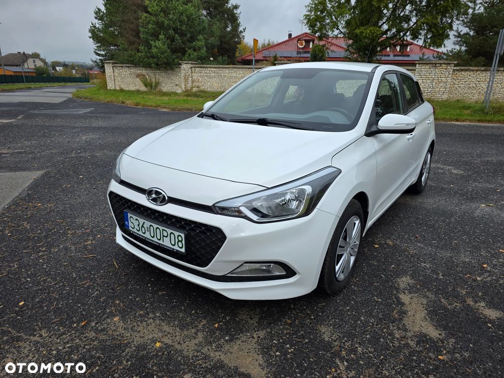 Hyundai i20 blue 1.2 - 11