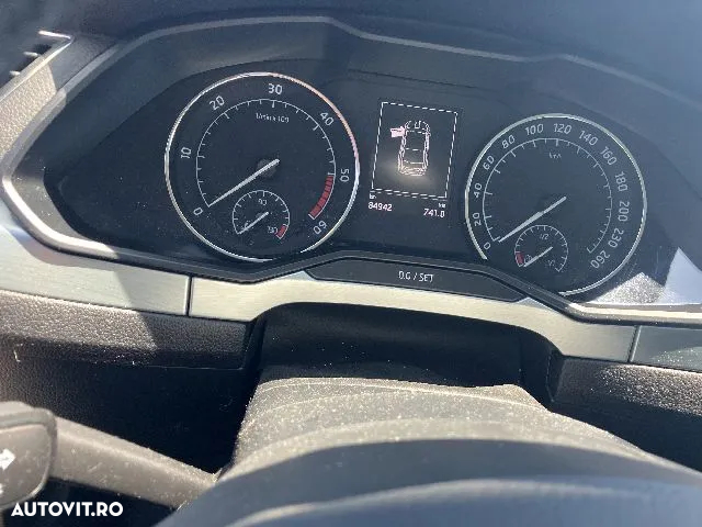 Skoda Superb 2.0 TDI DSG Ambition - 8
