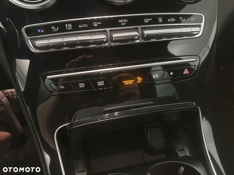 Mercedes-Benz GLC 300 e 4-Matic Business Edition - 17