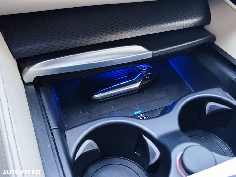 BMW Seria 5 530i xDrive AT MHEV - 37