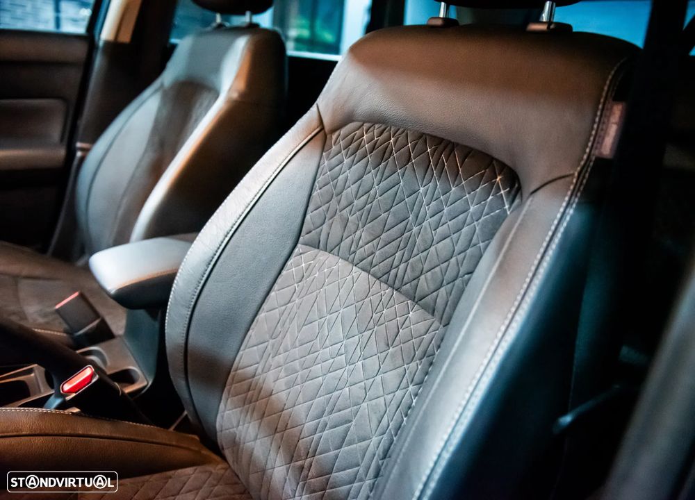 Suzuki Vitara 1.5L AGS GLX 4WD Strong Hybrid - 40