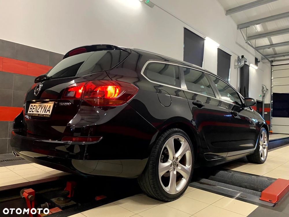Opel Astra 1.4 Turbo Innovation - 11