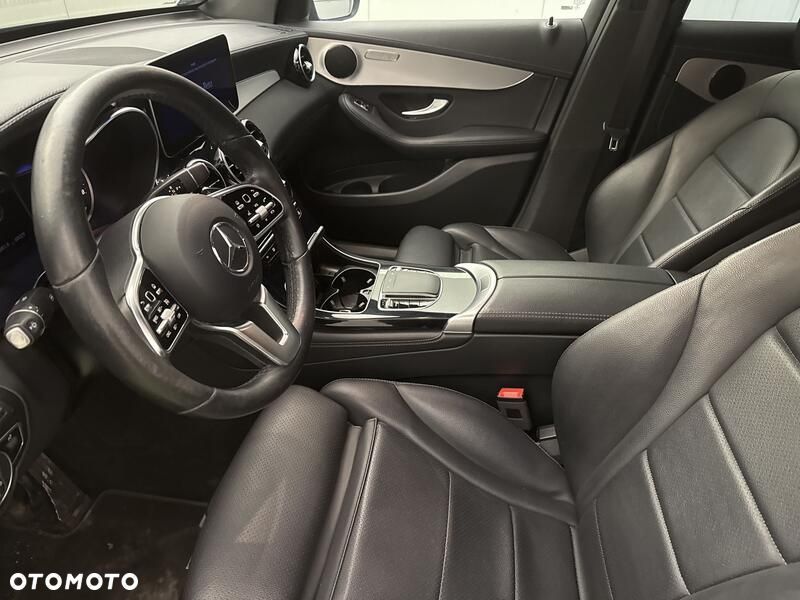 Mercedes-Benz GLC - 11