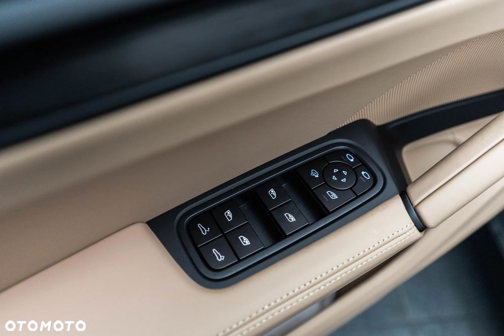 Porsche Cayenne Black Edition - 27
