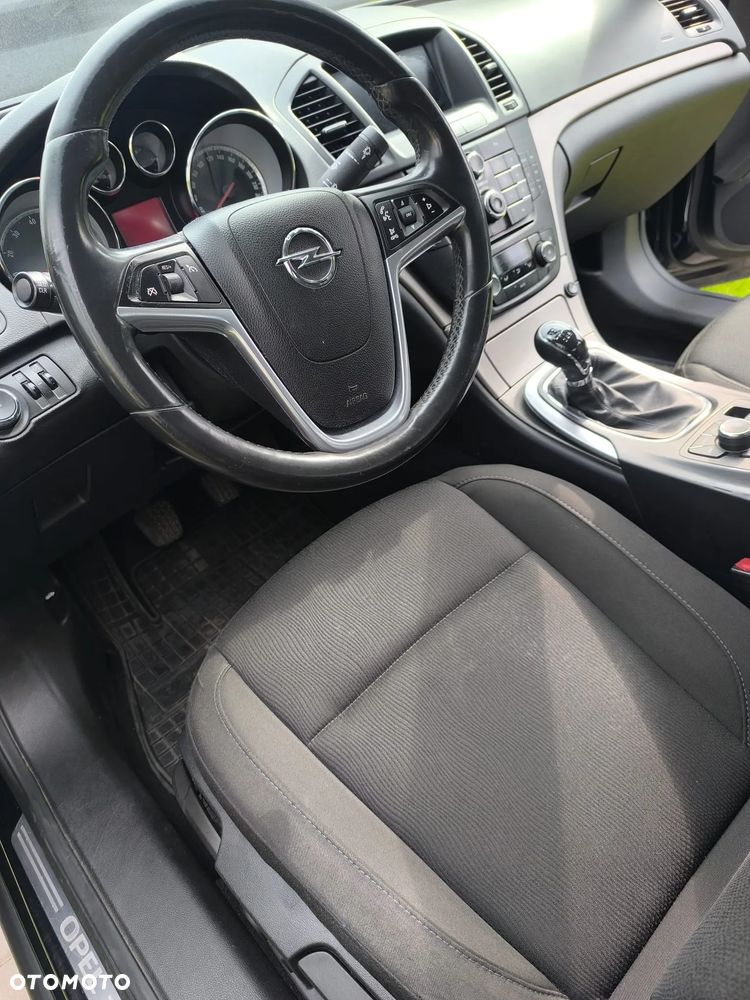 Opel Insignia 1.8 - 10