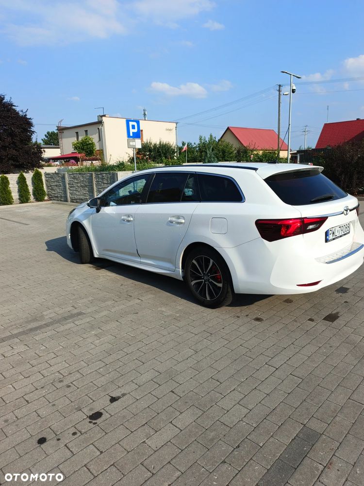 Toyota Avensis 1.8 Premium MS - 5