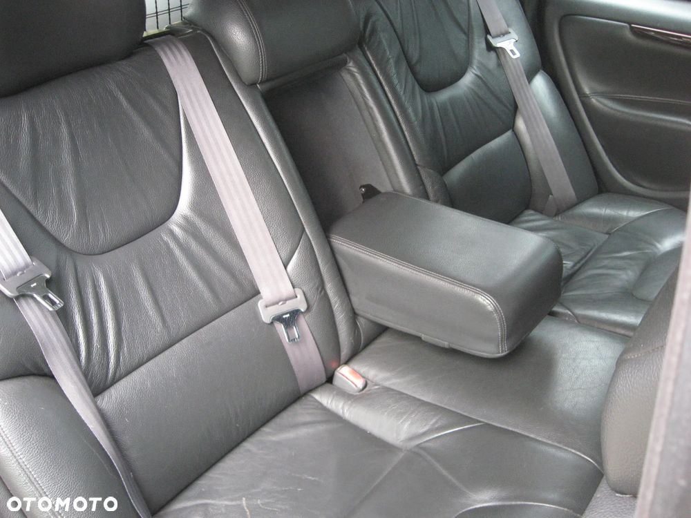 Volvo V70 2.4 Summum - 14