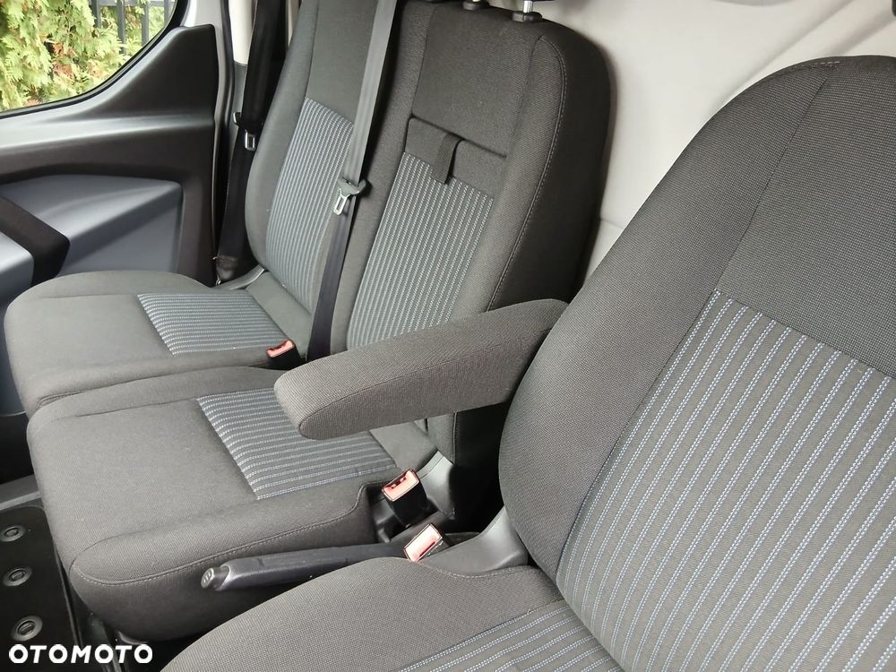 Ford TRANSIT CUSTOM - 31