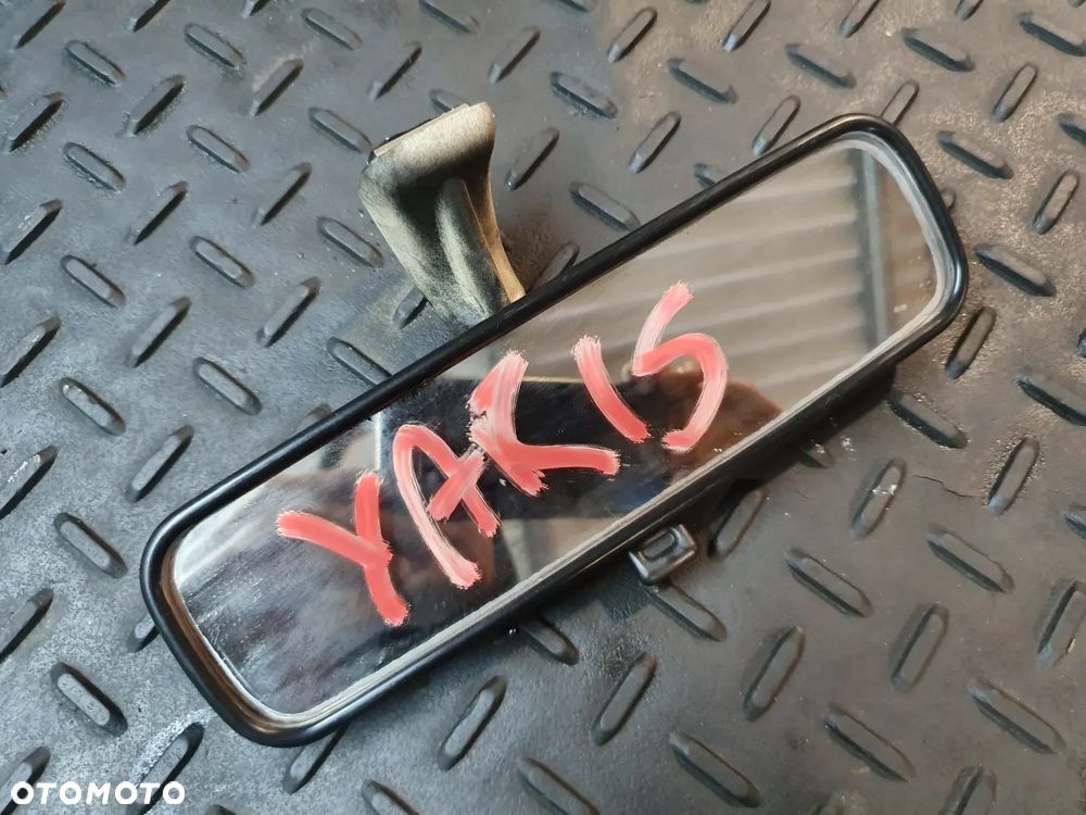 Toyota Yaris 2000  LUSTERKO WEWNETRZNE - 1