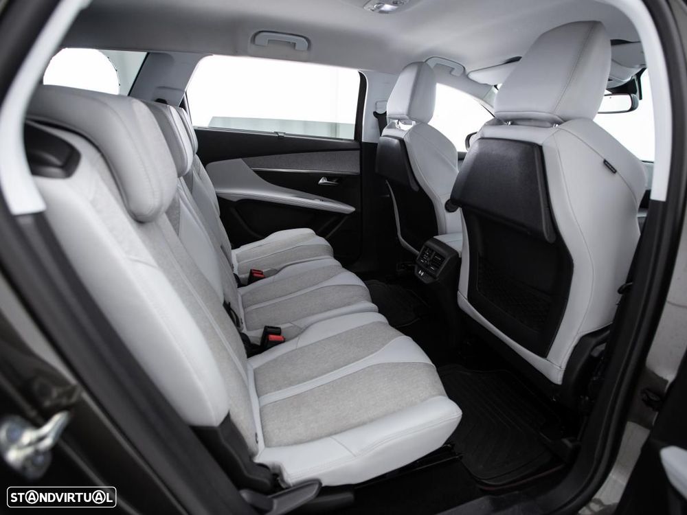 Peugeot 5008 - 10