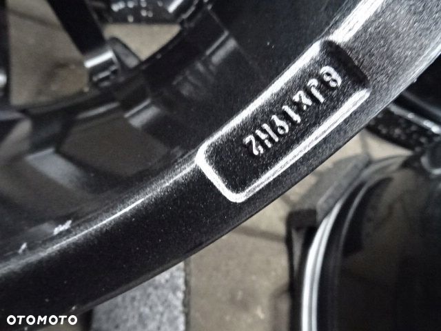 5x120x72,5 2x 8Jx19 ET30 i 2x 9Jx19 ET39 BMW - 9