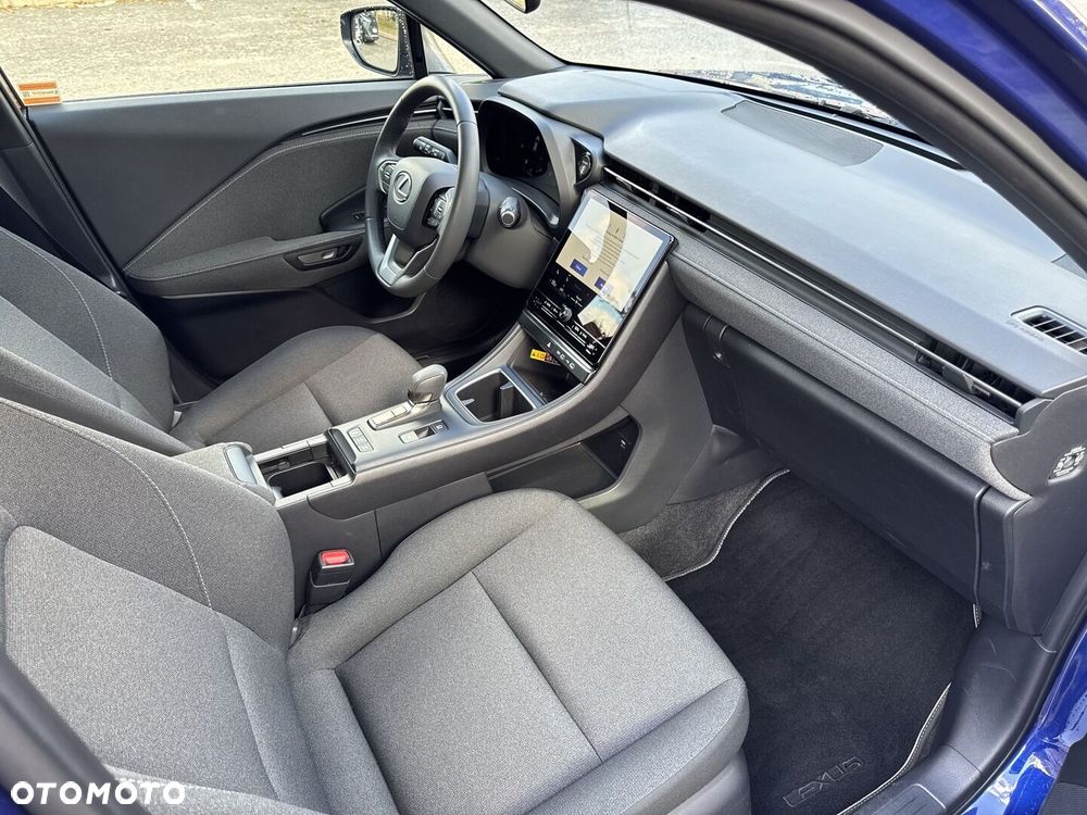Lexus LBX 1.5 Hybrid - 13