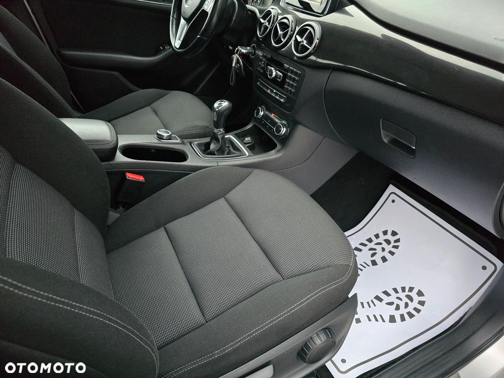 Mercedes-Benz Klasa B 180 (BlueEFFICIENCY) - 15
