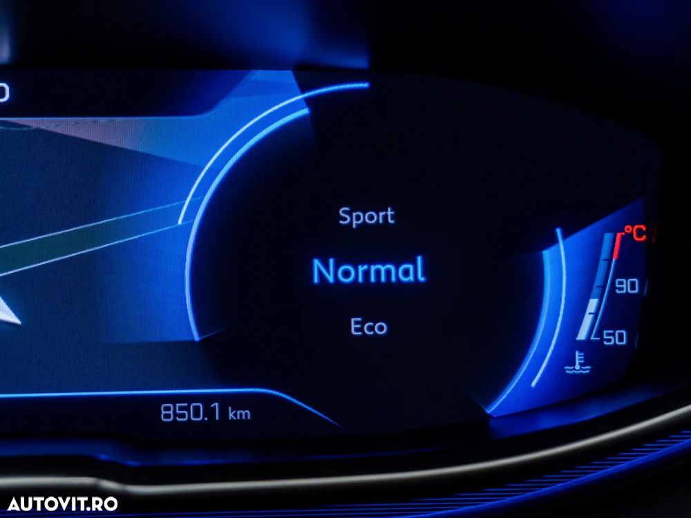 Peugeot 3008 BlueHDi 130 Stop & Start EAT8 GT Pack - 37