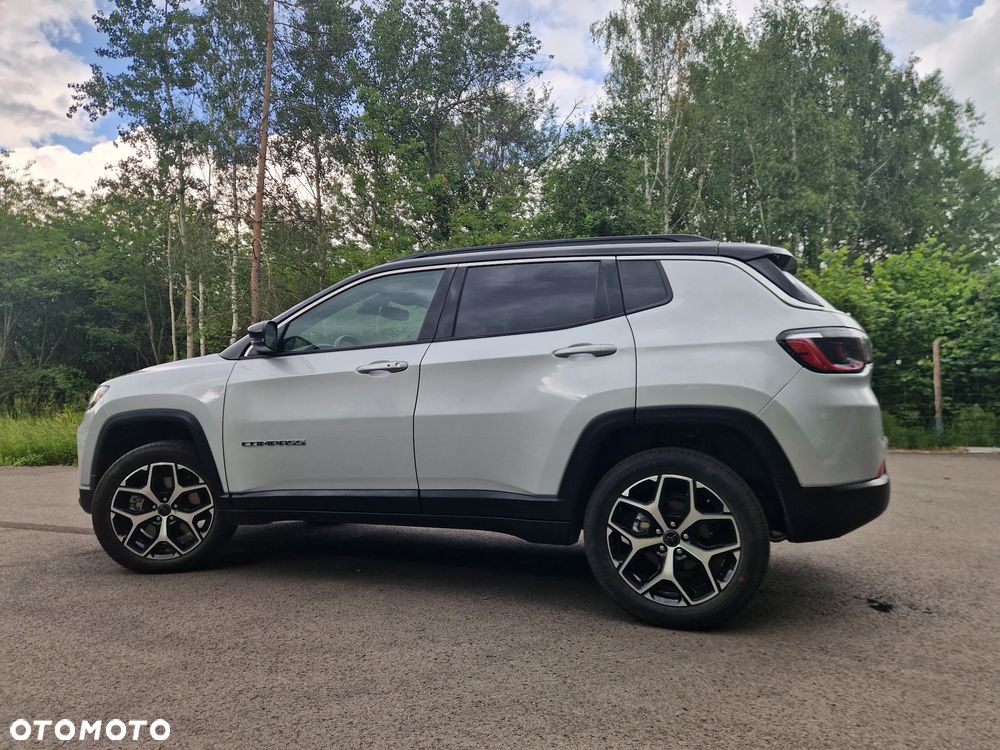 Jeep Compass - 25