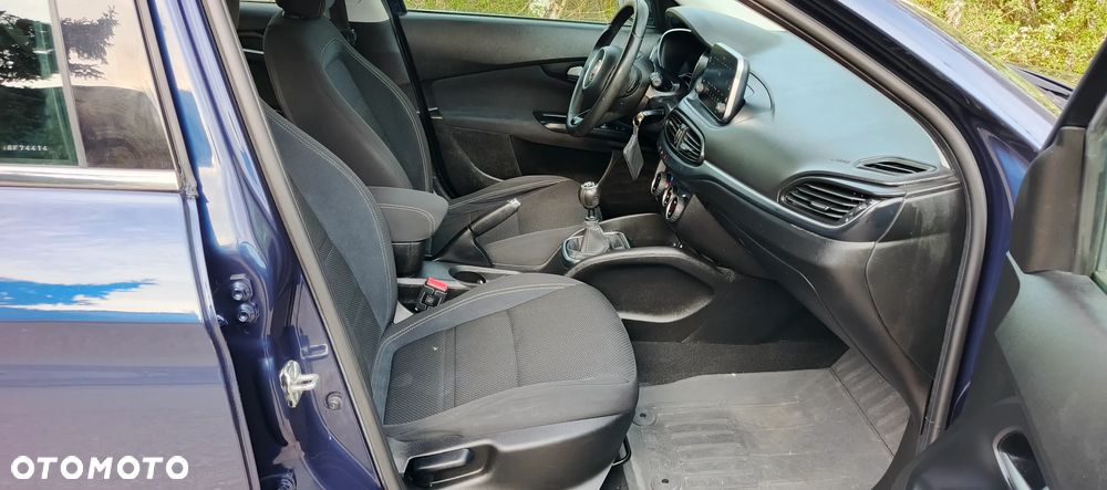 Fiat Tipo 1.4 16v Lounge EU6d - 23