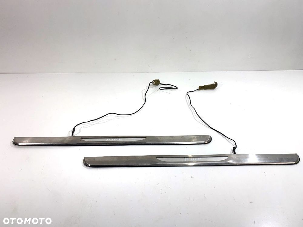 LISTWY LED NAKŁADKI PROGOWE  NISSAN JUKE (F15) 2010 - 2022 1.6 86 kW [117 KM] benzyna 2010 - 2022 - 1